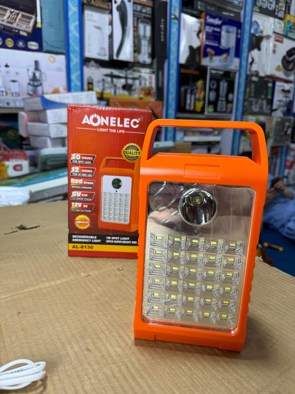 Rechargeable emergency light